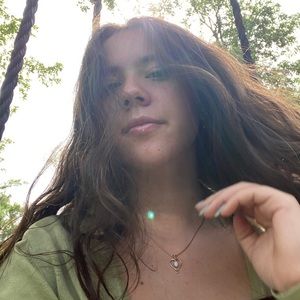 Meet your Posher, Ana